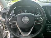 Thumbnail of 2019 Bright White Clearcoat Jeep Cherokee