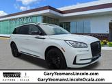 Photo of 2025 White Lincoln Corsair