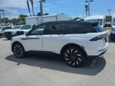 Thumbnail of 2025 White Platinum Lincoln Nautilus