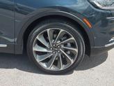 Thumbnail of 2022 Infinite Black Metallic Clearcoat Lincoln Nautilus