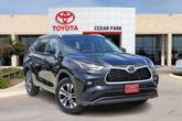 Photo of 2025 Midnight Black Metallic Toyota Highlander