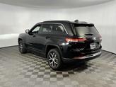 Thumbnail of 2024 Diamond Black Crystal Pearlcoat Jeep Grand Cherokee