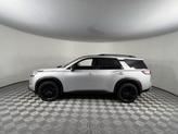 Thumbnail of 2022 Brilliant Silver Metallic Nissan Pathfinder