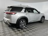 Thumbnail of 2022 Brilliant Silver Metallic Nissan Pathfinder