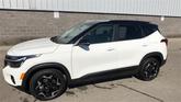 Photo of 2025 Clear White/Black Roof Kia Seltos