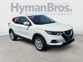 Photo of 2021 Glacier White Nissan Rogue Sport