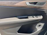 Thumbnail of 2025 Opal White Pearl Effect Volkswagen Atlas