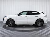2024 Porsche Cayenne Base (Tiptronic)