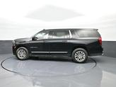 Thumbnail of 2024 Onyx Black GMC Yukon XL