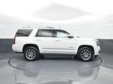 Thumbnail of 2019 Summit White GMC Yukon