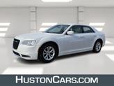 Photo of 2021 White Chrysler 300