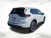 Thumbnail of 2025 Everest White P Nissan Rogue