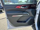 Thumbnail of 2024 Iridescent Pearl Tricoat Chevrolet Traverse