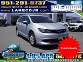 Photo of 2023 Silver Mist Clearcoat Chrysler Voyager