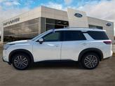 Thumbnail of 2023 White Nissan Pathfinder