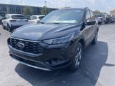 Thumbnail of 2025 Agate Black Metallic Ford Escape