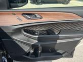 Thumbnail of 2025 Diamond Black Crystal Pearlcoat Jeep Grand Cherokee L