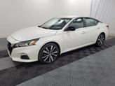 Thumbnail of 2019 Pearl White Tricoat Nissan Altima