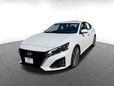 Thumbnail of 2024 Pearl White Tricoat Nissan Altima