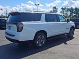 Thumbnail of 2025 Iridescent Pearl Tricoat Chevrolet Suburban