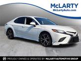 Photo of 2020 Super White Toyota Camry