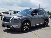 Thumbnail of 2023 2 Tone Gun / Black Roof Nissan Pathfinder