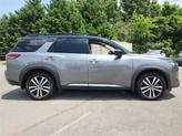 Thumbnail of 2023 2 Tone Gun / Black Roof Nissan Pathfinder