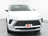 Thumbnail of 2025 Iridescent White Tricoat Buick Envision