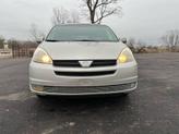 Thumbnail of 2005 Silver Shadow Pearl Toyota Sienna