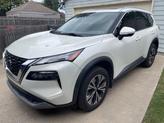Photo of 2021 Pearl White Tricoat Nissan Rogue
