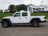 Thumbnail of 2025 Bright White Clearcoat Jeep Gladiator