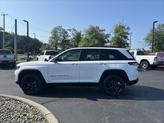 Thumbnail of 2023 Bright White Clearcoat Jeep Grand Cherokee
