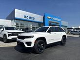 Photo of 2023 Bright White Clearcoat Jeep Grand Cherokee