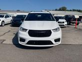 Thumbnail of 2026 Bright White Clearcoat Chrysler Pacifica
