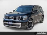Photo of 2023 Ebony Black Kia Telluride