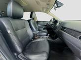 Thumbnail of 2016 Quartz Brown Metallic Mitsubishi Outlander