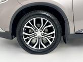 Thumbnail of 2016 Quartz Brown Metallic Mitsubishi Outlander