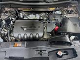 Thumbnail of 2016 Quartz Brown Metallic Mitsubishi Outlander