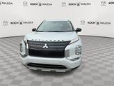 Thumbnail of 2022 White Mitsubishi Outlander