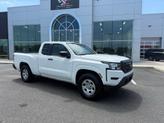 Photo of 2023 Glacier White Nissan Frontier