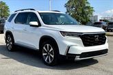 Thumbnail of 2023 Platinum White Pearl Honda Pilot