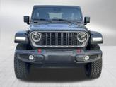 Thumbnail of 2025 Granite Crystal Clearcoat Metallic Jeep Wrangler