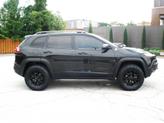 Thumbnail of 2016 Brilliant Black Crystal Pearl Jeep Cherokee