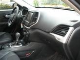 Thumbnail of 2016 Brilliant Black Crystal Pearl Jeep Cherokee