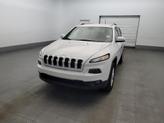 Thumbnail of 2017 Bright White Clearcoat Jeep Cherokee