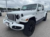 Thumbnail of 2021 Bright White Clearcoat Jeep Gladiator