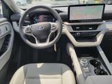 Thumbnail of 2025 Star White Metallic Tri-Coat Ford Explorer