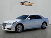 Thumbnail of 2013 Ivory Tri-Coat Pearl Chrysler 300