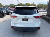 Thumbnail of 2014 Blizzard Pearl Toyota Highlander