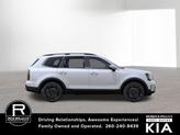 Thumbnail of 2025 Glacial White Pearl Kia Telluride